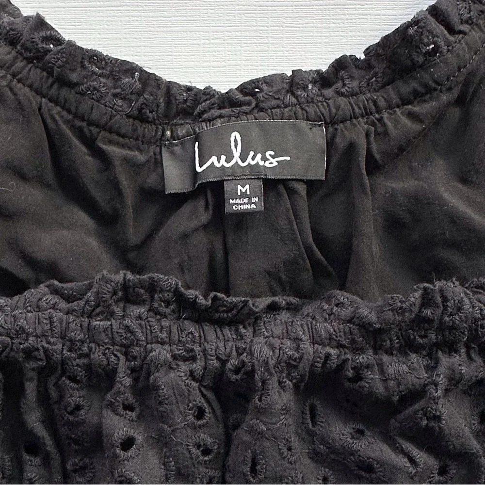 Lulu’s black‎ eyelit 3/4 sleeve crop top blouse juniors medium
